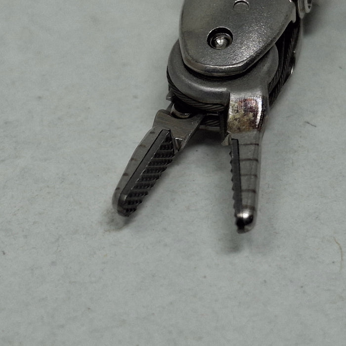 Intuitive Surgical 420296 Da Vinci Large SutureCut Needle Driver