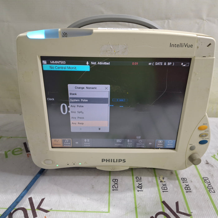Philips IntelliVue MP50 Patient Monitor
