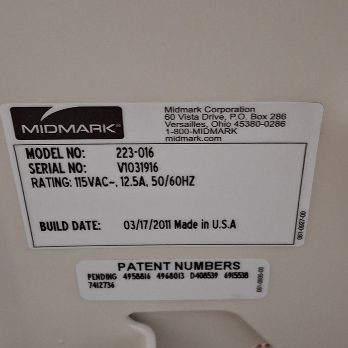 Midmark 223 Hi-Lo Power Barrier Free Procedure Exam Table