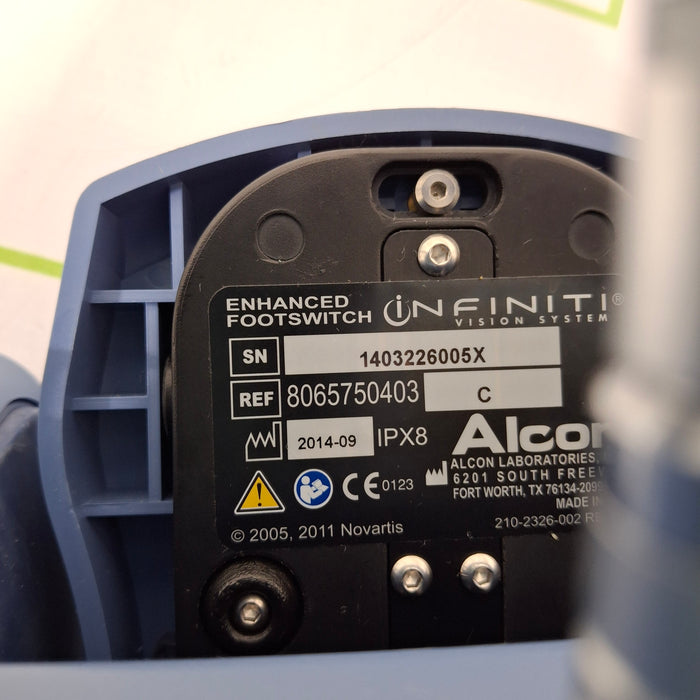 Alcon Laboratories Inc Infiniti w/ Ozil Phacoemulsifier
