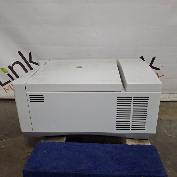 Eppendorf 5702R Refrigerated Centrifuge