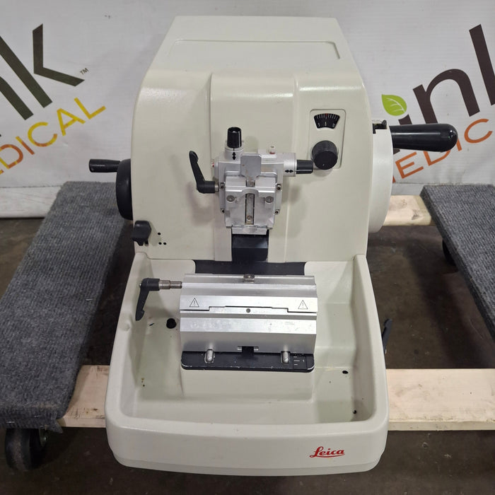 Leica RM2235 Manual Rotary Microtome