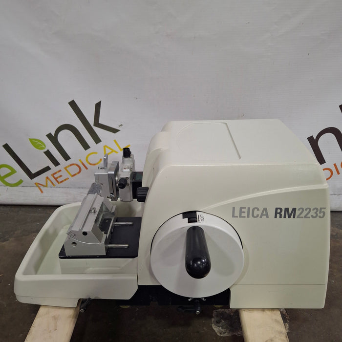 Leica RM2235 Manual Rotary Microtome