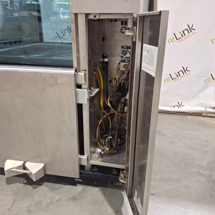 Getinge 86 Series S-8668 Sterilizer
