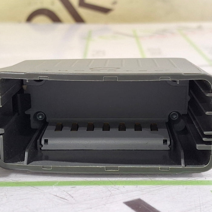 Thoratec 2865 HeartMate 14V Battery Clip