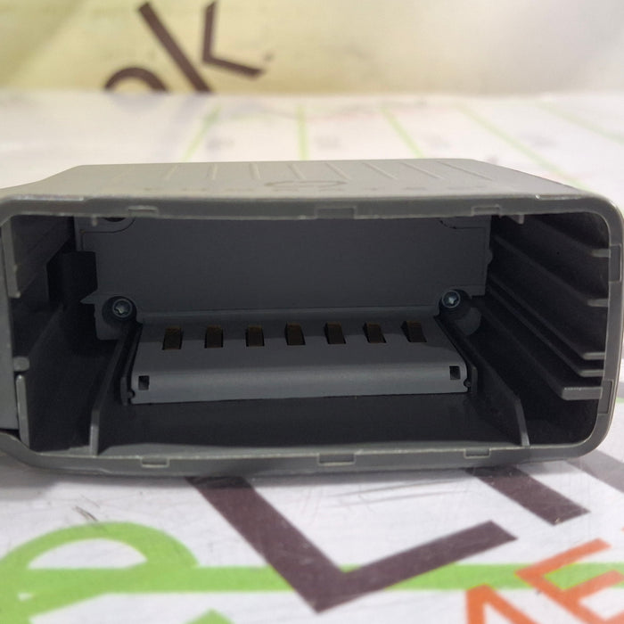 Thoratec 2865 HeartMate 14V Battery Clip
