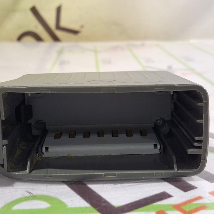 Thoratec 2865 HeartMate 14V Battery Clip