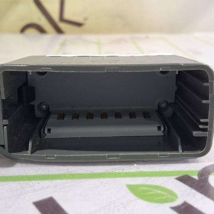 Thoratec 2865 HeartMate 14V Battery Clip