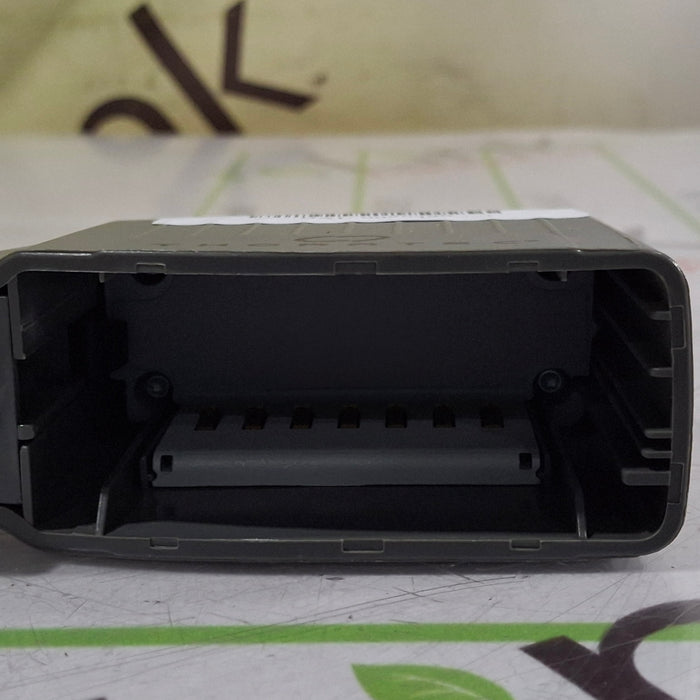 Thoratec 2865 HeartMate 14V Battery Clip