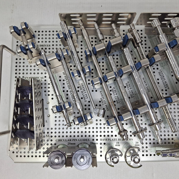 Wright Surgical Aequalis PerFORM Reversed Standard Instrumentation Set