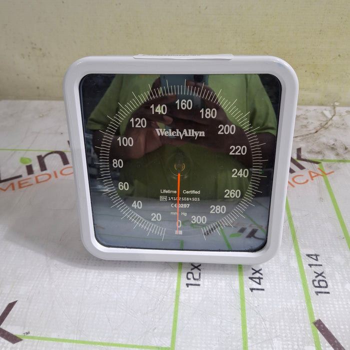 Welch Allyn 5098-31 DS66 Trigger Aneroid Sphygmomanometer
