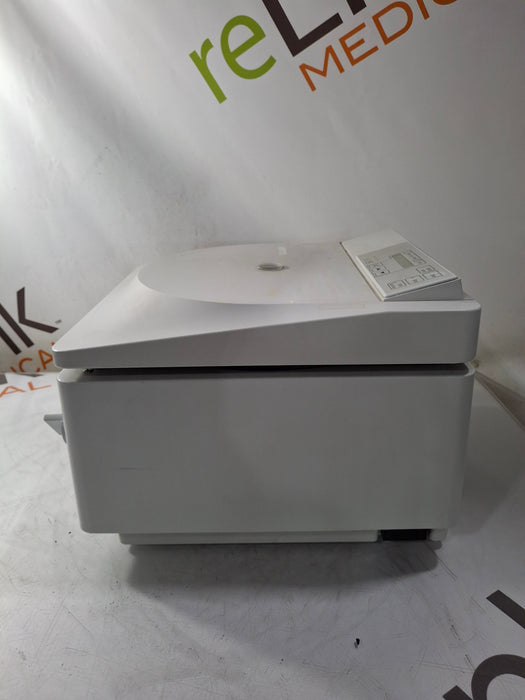Eppendorf 5416 Centrifuge