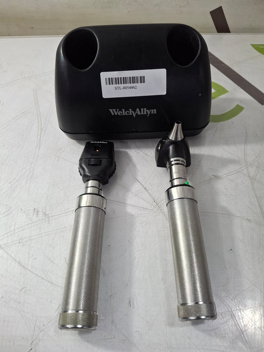 Welch Allyn 7114x Universal Desk Charger