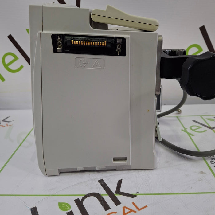 CareFusion Alaris 8015 Small Screen POC Infusion Pump