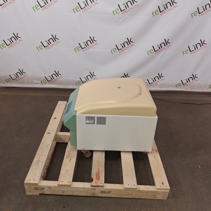 Hettich Instruments Rotanta 460 Centrifuge