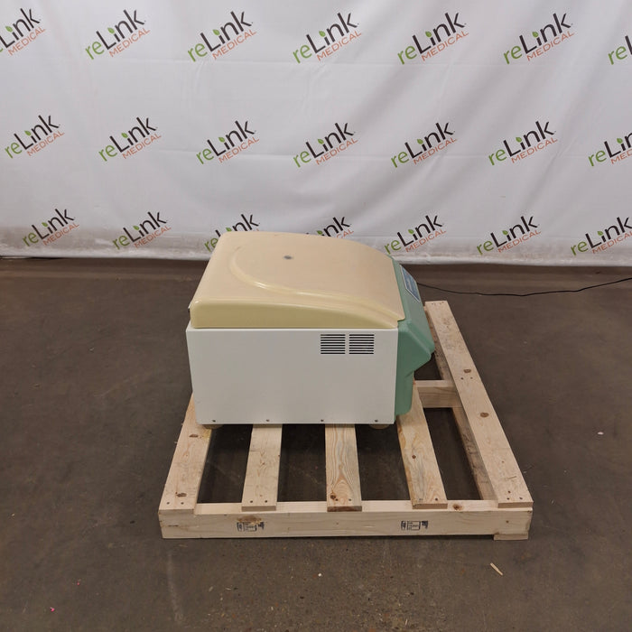 Hettich Instruments Rotanta 460 Centrifuge