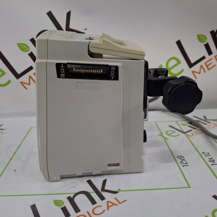 CareFusion Alaris 8015 Large Screen POC Infusion Pump