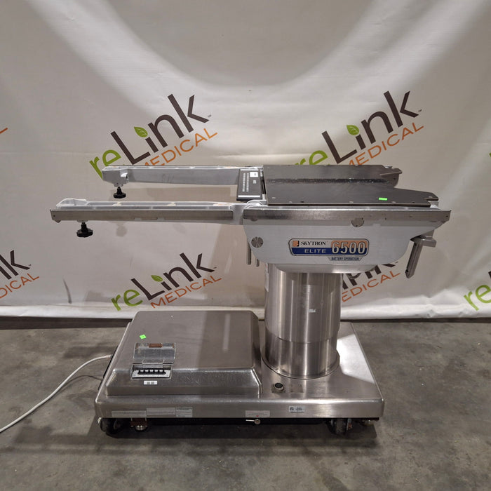 Skytron 6500 Elite Surgical Table