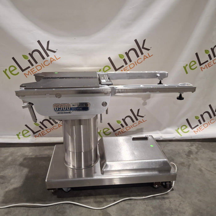Skytron 6500 Elite Surgical Table