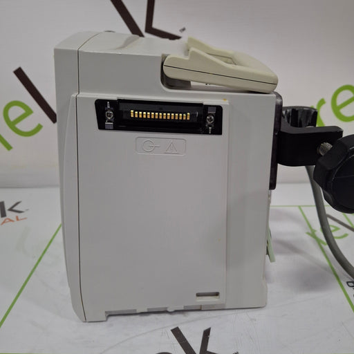 CareFusion CareFusion Alaris 8015 Small Screen POC Infusion Pump Infusion Pump reLink Online