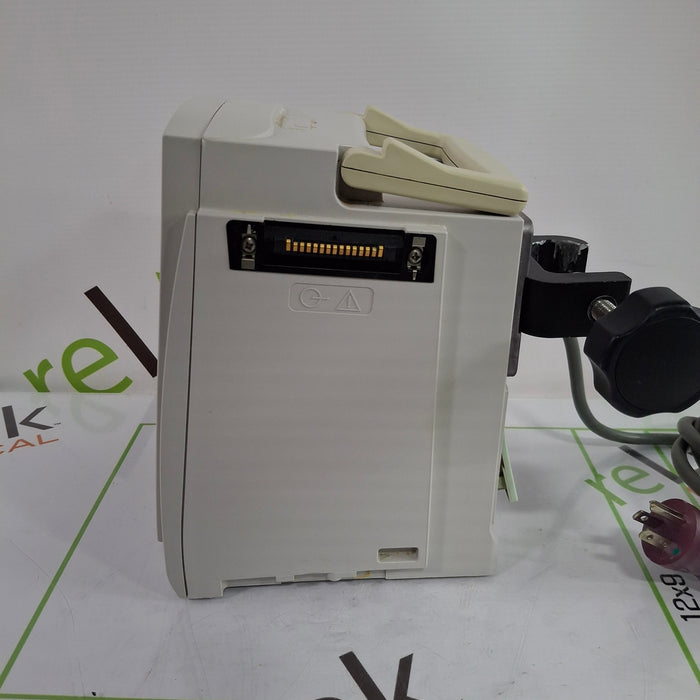 CareFusion Alaris 8015 Small Screen POC Infusion Pump
