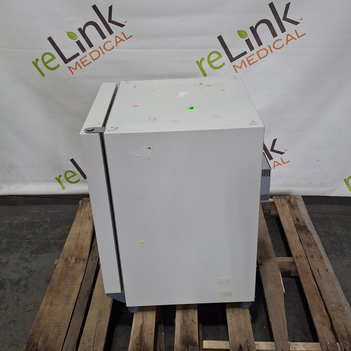 Thermo Scientific Heratherm IGS100 Incubator