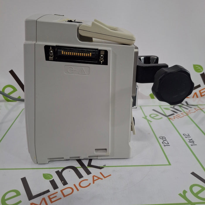 CareFusion Alaris 8015 Large Screen POC Infusion Pump