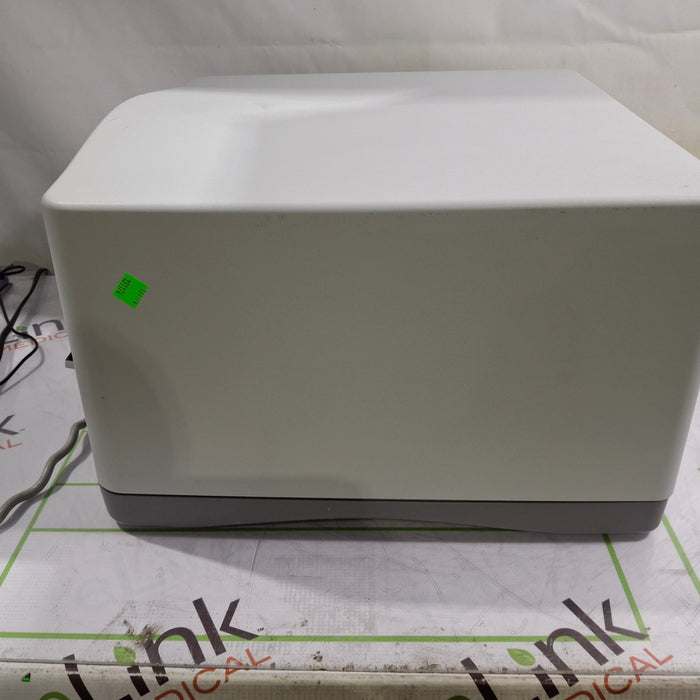 Eppendorf AF2200 Plate Reader