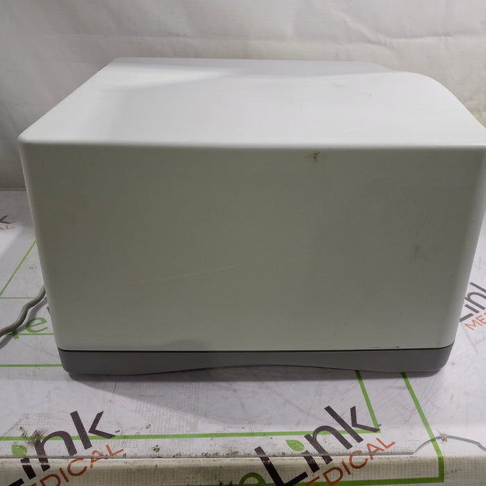 Eppendorf AF2200 Plate Reader