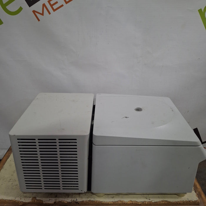 Eppendorf 5417R Centrifuge