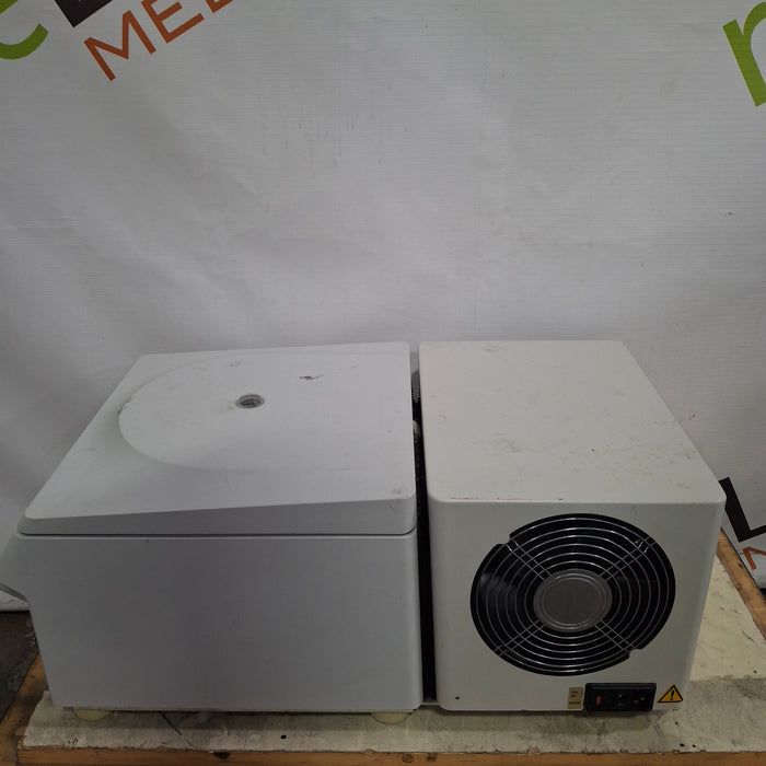 Eppendorf 5417R Centrifuge