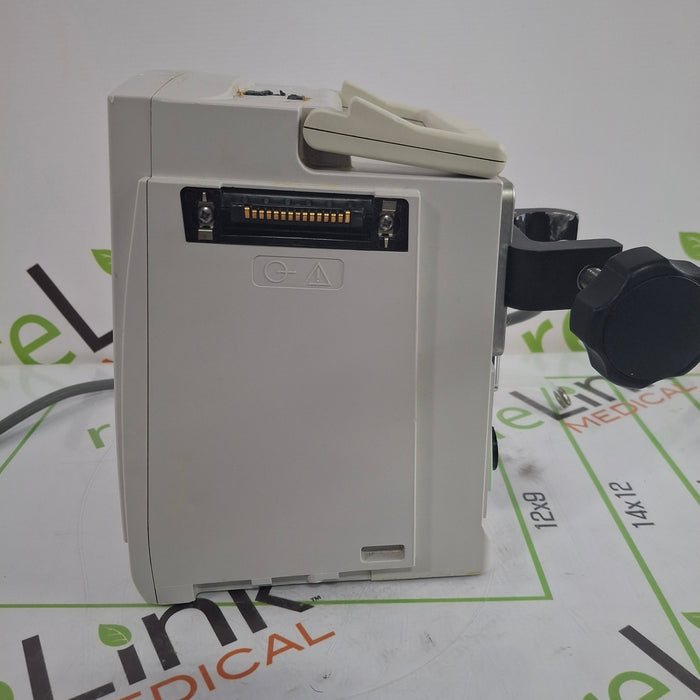 CareFusion Alaris 8015 Large Screen POC Infusion Pump