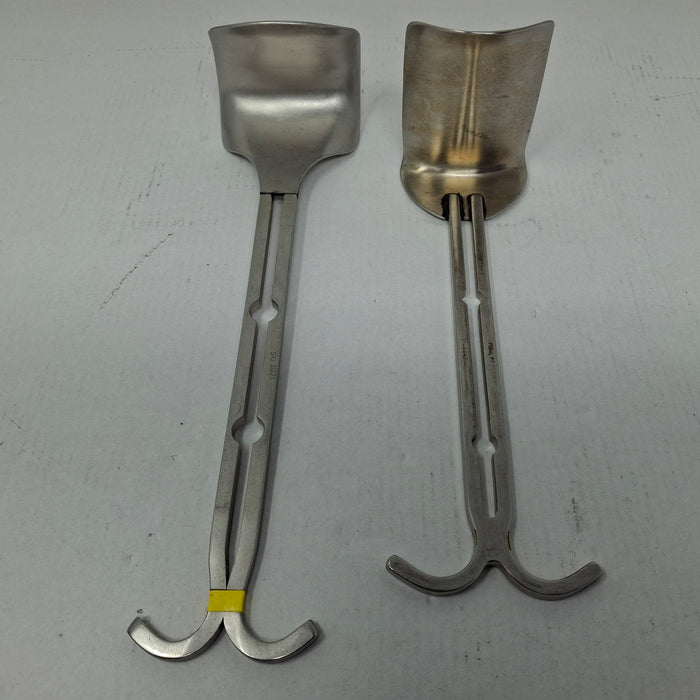 V. Mueller Upper Hand Surgical Retractor Table Posts and Horizontal Post Set