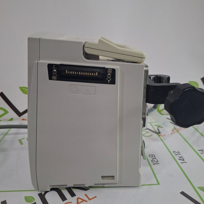 CareFusion Alaris 8015 Large Screen POC Infusion Pump