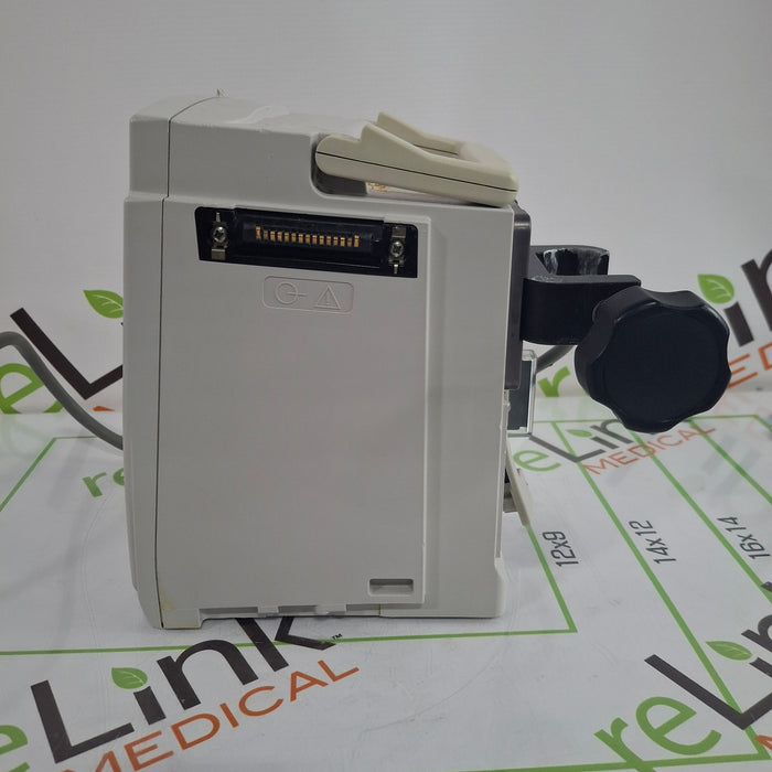 CareFusion Alaris 8015 Large Screen POC Infusion Pump