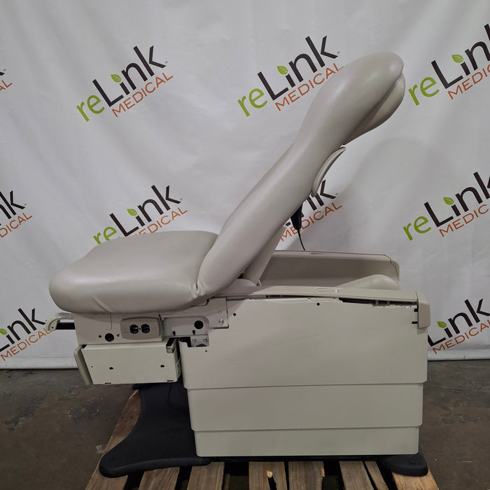 Midmark 625 Barrier-Free Power Exam Table