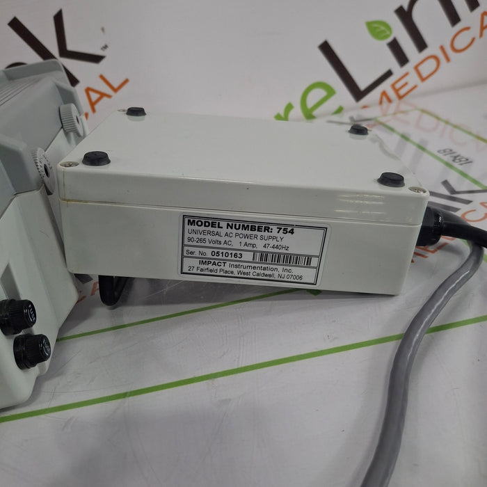 Impact Instrumentation Inc. Uni-Vent 754 Portable Ventilator