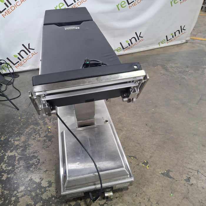 Skytron 3500 Elite Surgical Table