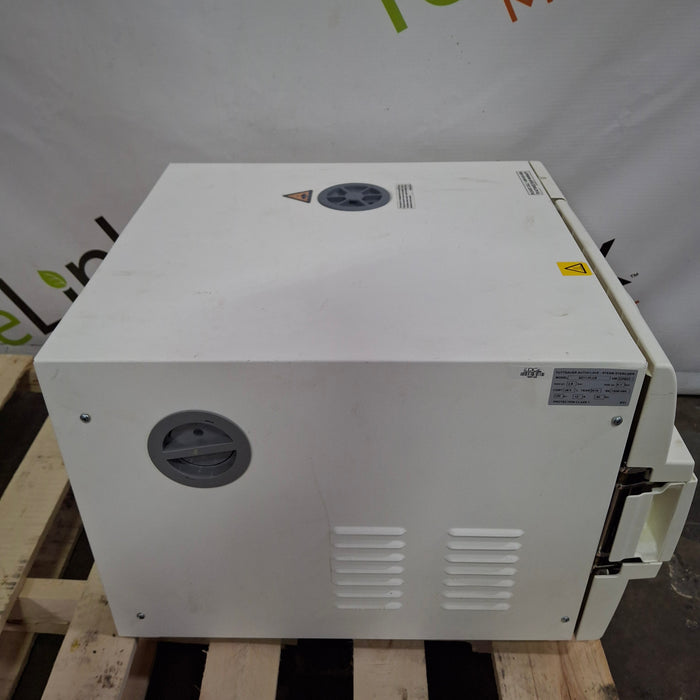 Tuttnauer EZ11 Plus Autoclave