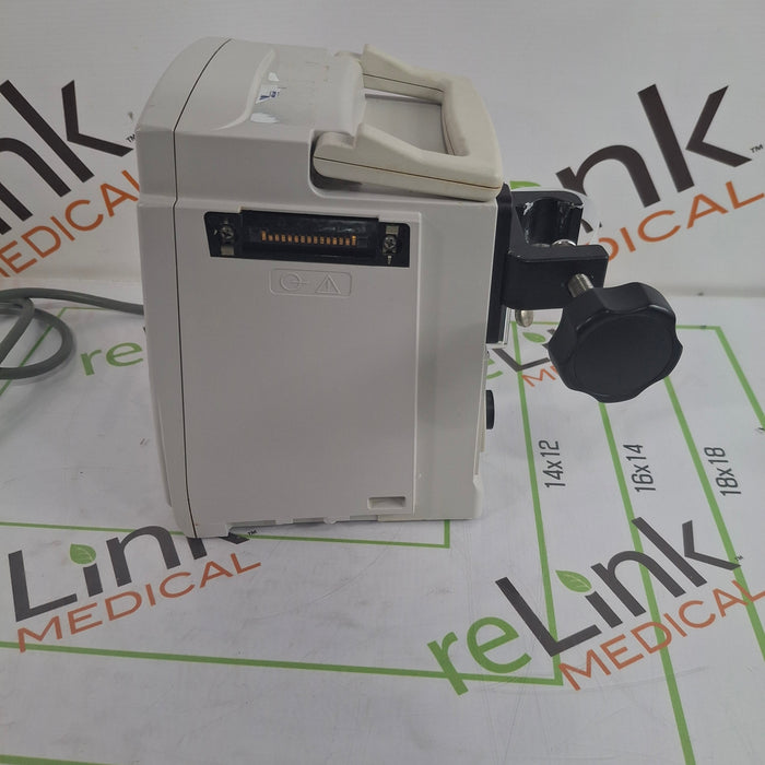 CareFusion Alaris 8015 Large Screen POC Infusion Pump