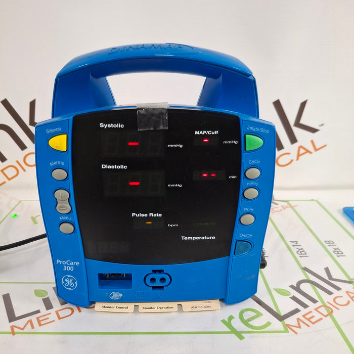 GE Healthcare Dinamap ProCare 300 Vital Signs Monitor