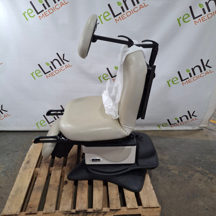 Midmark 630 Procedure Chair