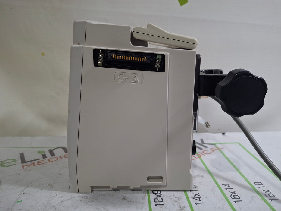 CareFusion Alaris 8015 Large Screen POC Infusion Pump