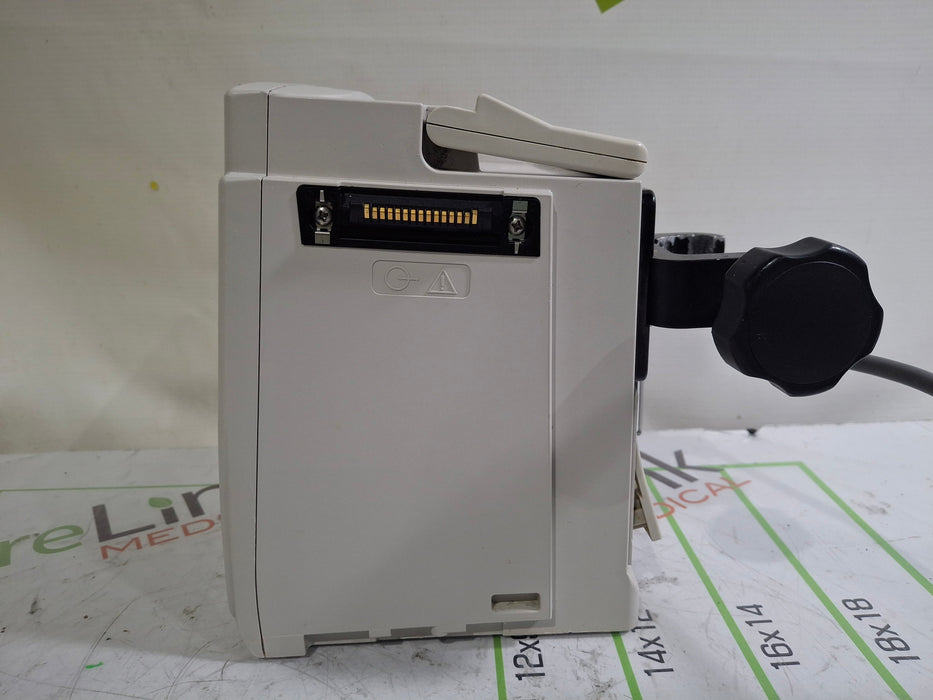 CareFusion Alaris 8015 Large Screen POC Infusion Pump