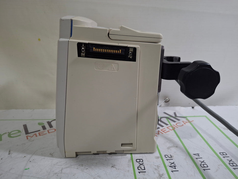 CareFusion Alaris 8015 Large Screen POC Infusion Pump