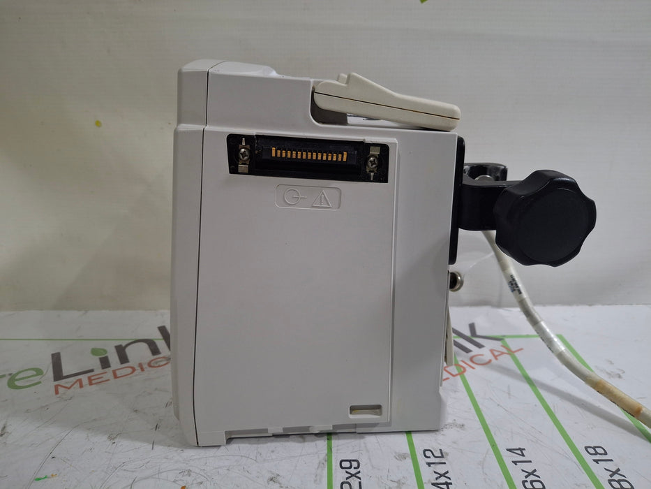 CareFusion Alaris 8015 Large Screen POC Infusion Pump