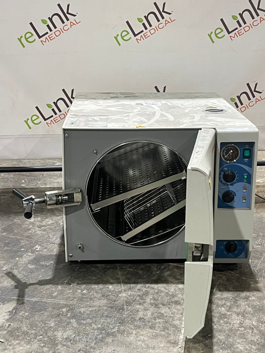 Tuttnauer 3870M Autoclave