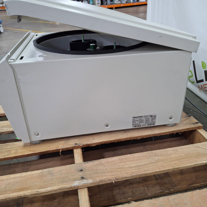 Thermo Scientific Sorvall ST 40 Centrifuge