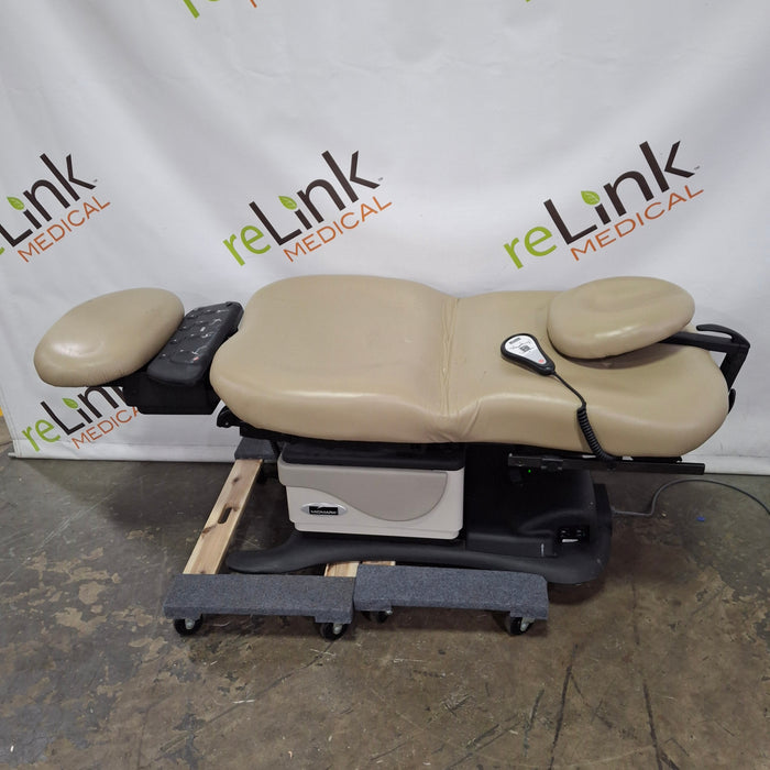 Midmark 630 Procedure Chair
