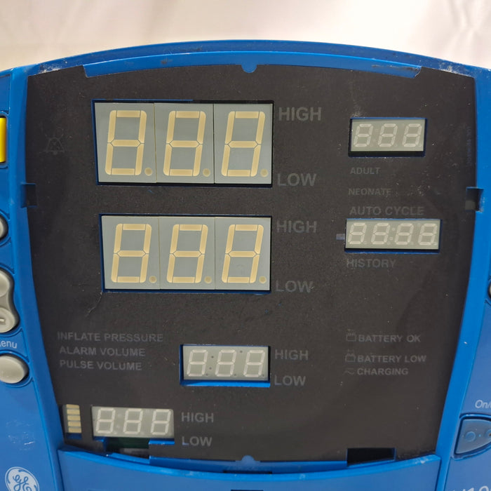 GE Healthcare Dinamap V100 - NIBP, SpO2, Temp Vital Signs Monitor